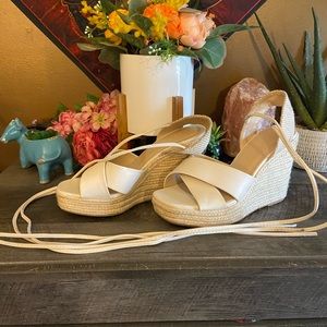 YoNot? Cute heels with long strings to tie size 9